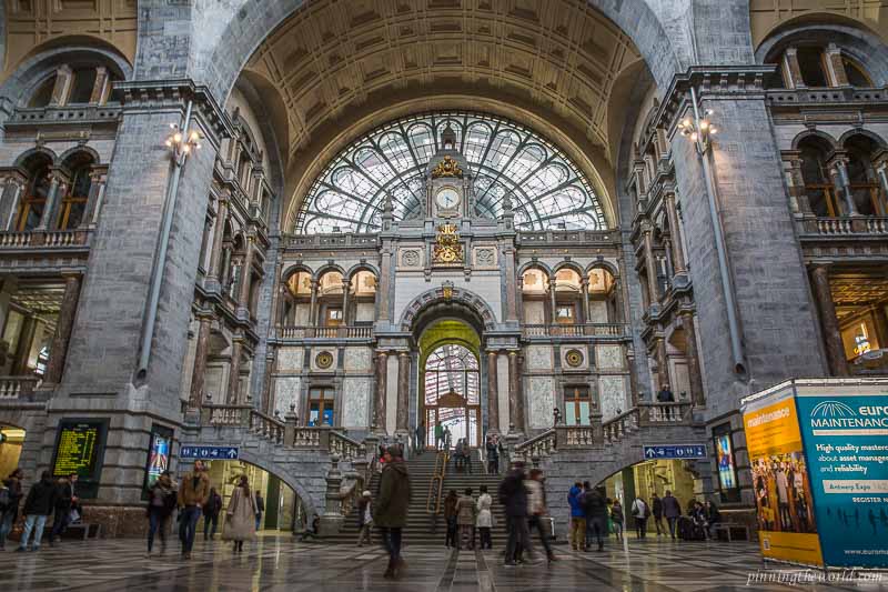 Antwerp station main hall