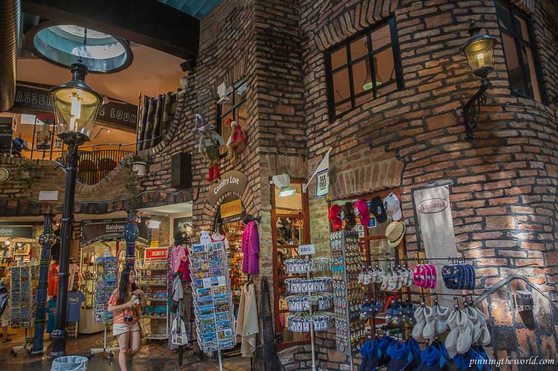 Hundertwasser village shopping